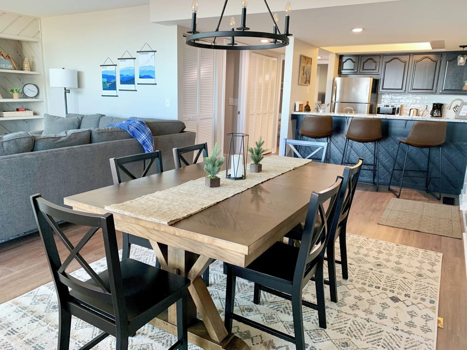 The open concept allows for fun and socializing.