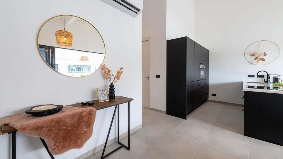 Luxury 2-bedroom Apartment on Curacao with Pool, 3