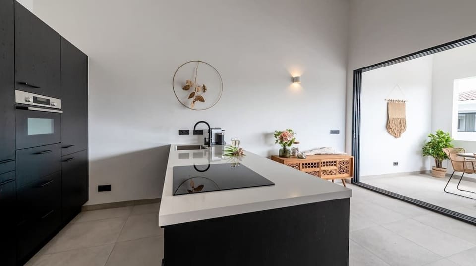 Luxury 2-bedroom Apartment on Curacao with Pool, 6