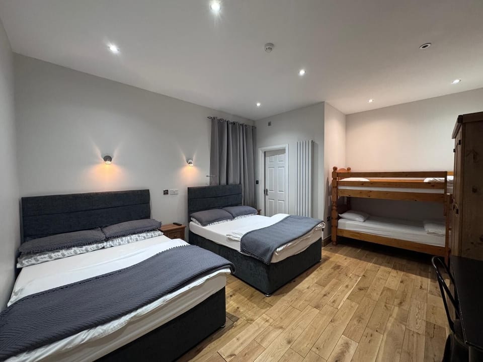 Suite, Ensuite (6 Persons) | 1 bedroom