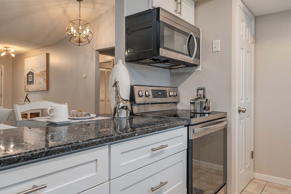 Blue Pearl Granite Countertops. All stainless steal appliances. LG Microwave. Samsung Stove.