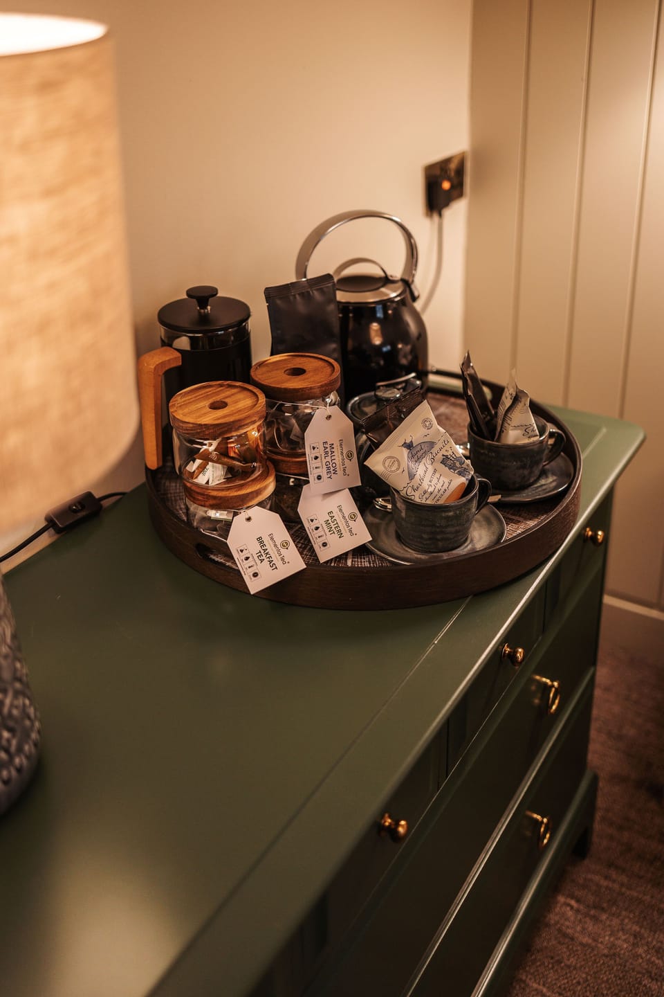 Coorie Room | In-room safe, desk, iron/ironing board, free WiFi
