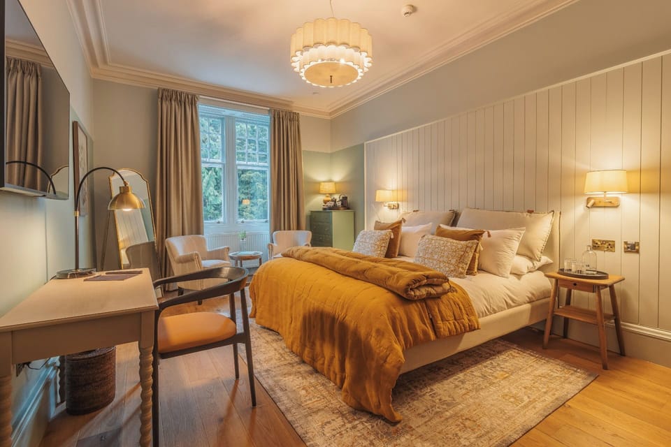 Mansion Room | In-room safe, desk, iron/ironing board, free WiFi