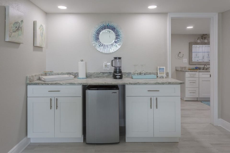 Primary bedroom wet bar