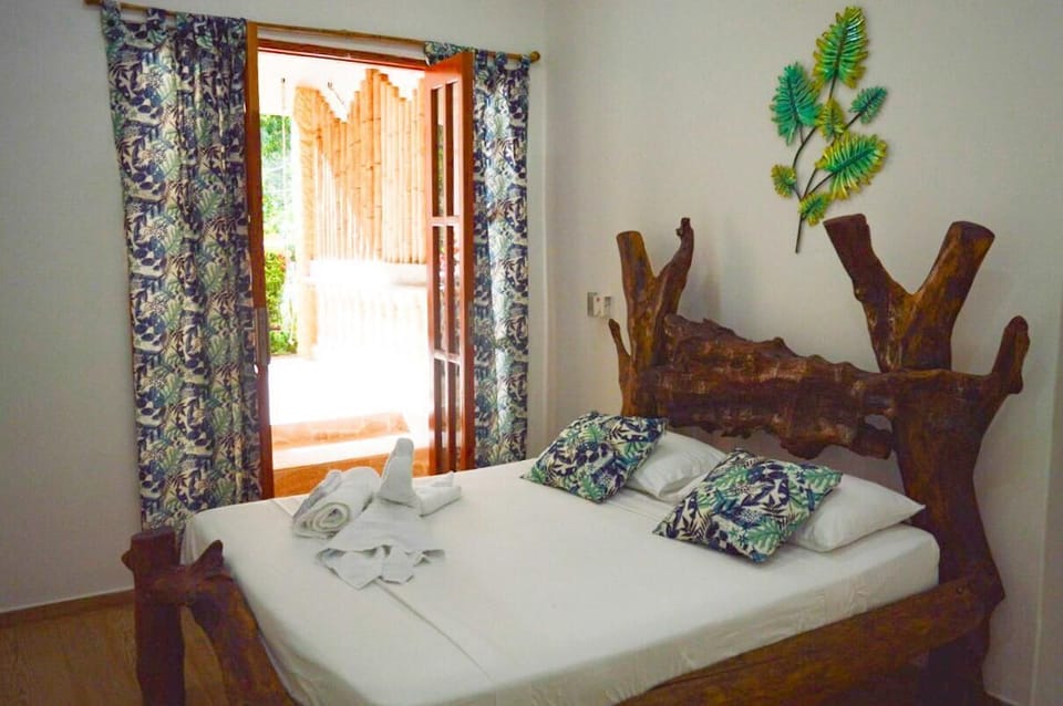 Down comforters, WiFi (free), bed sheets