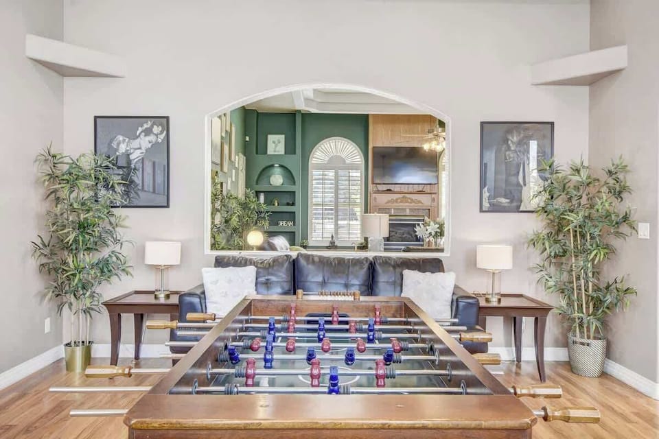 GAME ROOM
