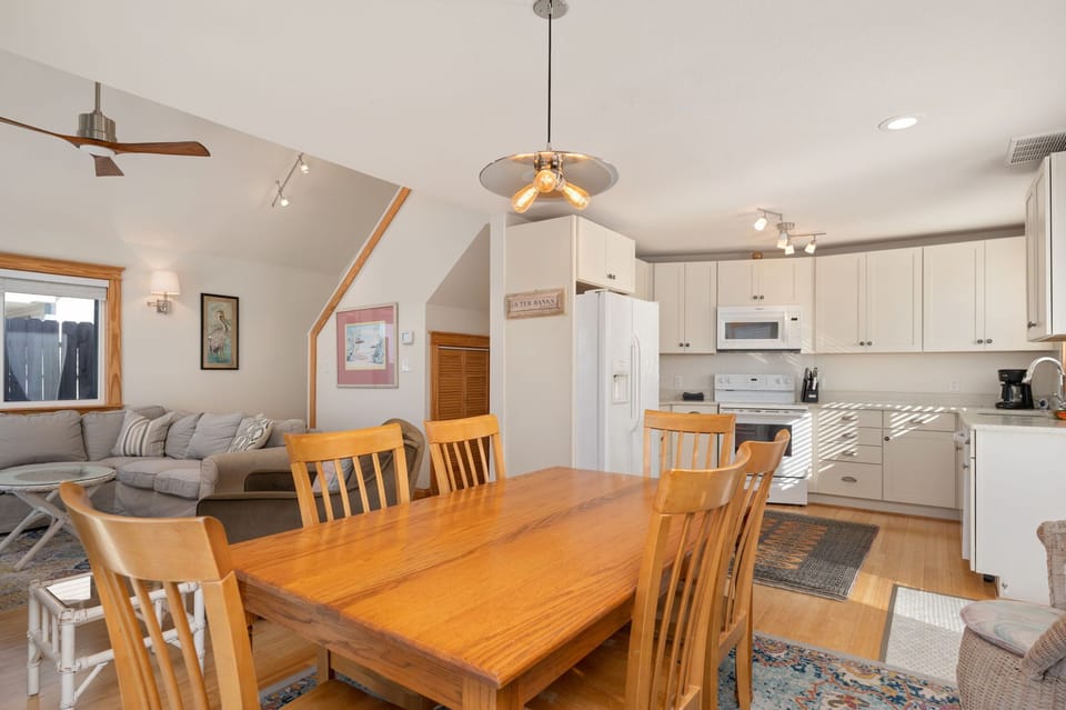 ONHC9D: OBX Sunset | ML Dining & Kitchen Areas