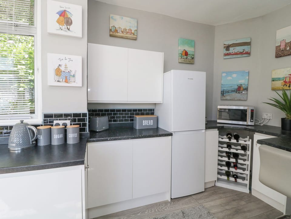 Fridge, dishwasher, electric kettle, toaster
