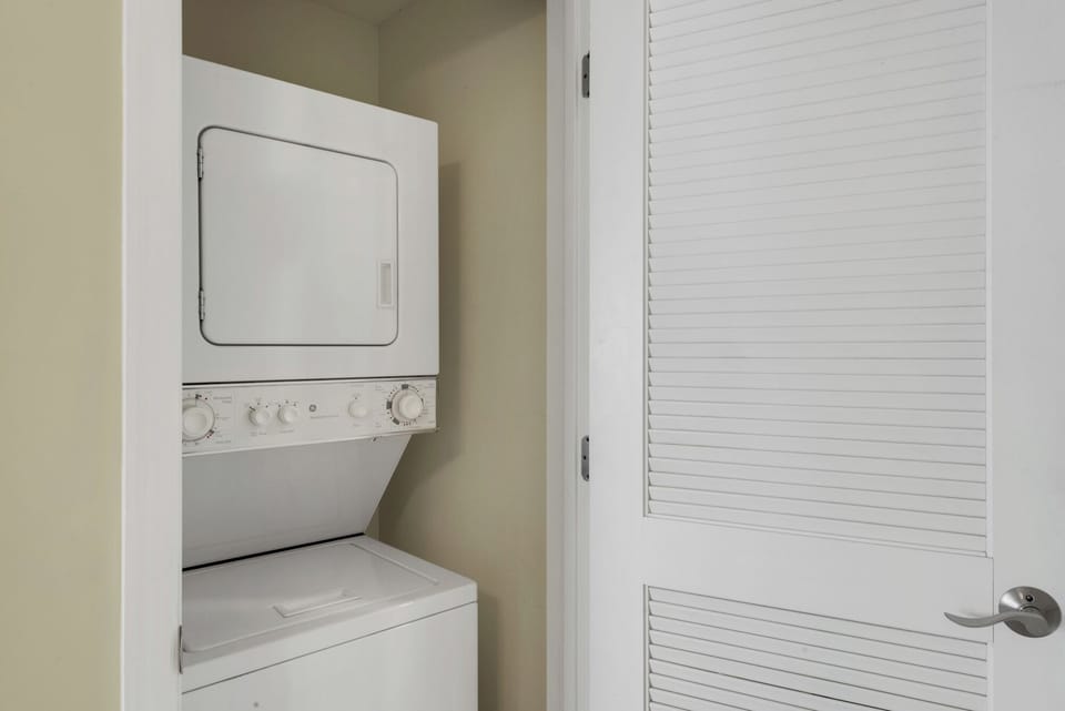 In-Unit Washer and Dryer