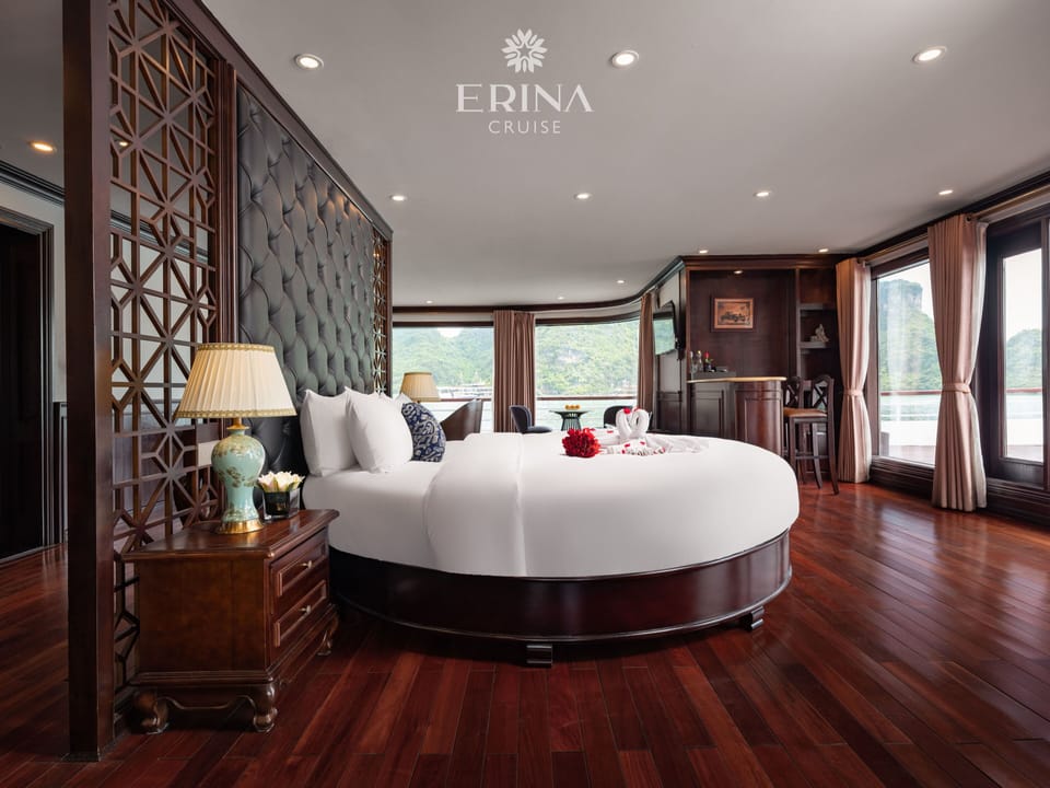 Presidential Suite, Sea View | In-room safe, desk, free WiFi, bed sheets