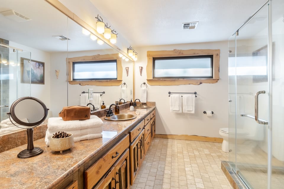 Primary ensuite.
