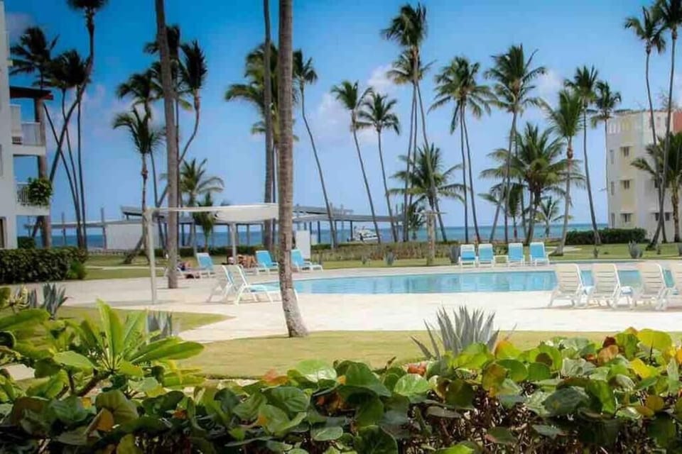 Ocean and Beach of Playa Turquesa. Swimming pool is open 24H.
