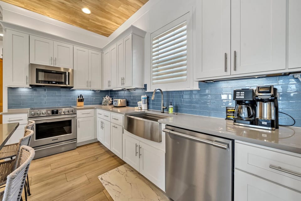 Fully stocked kitchen with coffee bar (ground coffee & filters included)