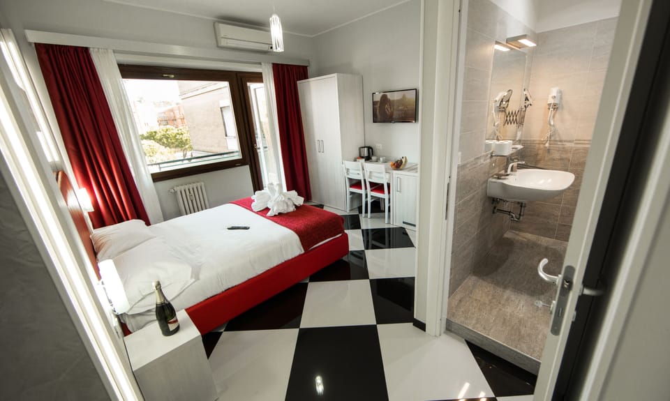Standard Quadruple Room | Hypo-allergenic bedding, down comforters, minibar, in-room safe