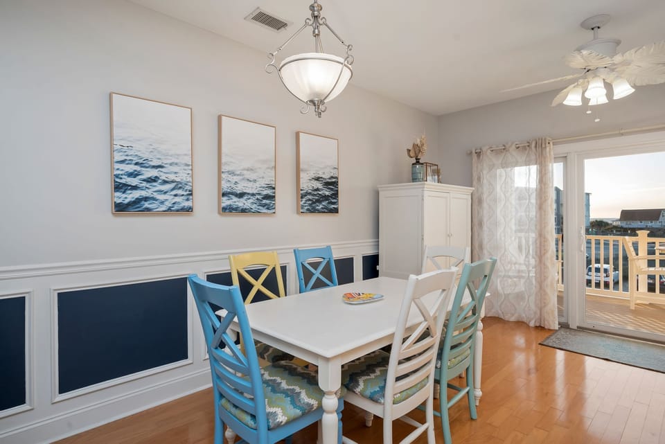 Dining / Living Area - Southwest