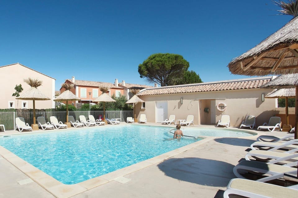 Holiday Home Swimming Pool