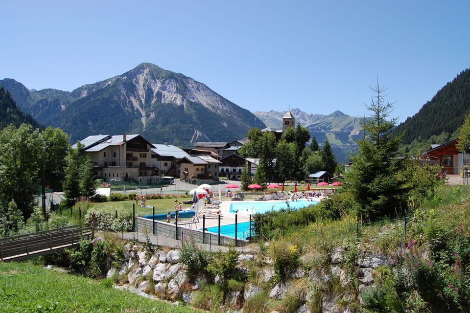 Immediate Surroundings [summer] (<1 km)