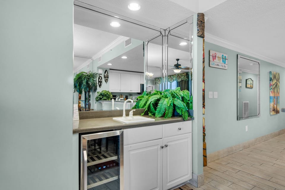 Wet bar across from the kitchen