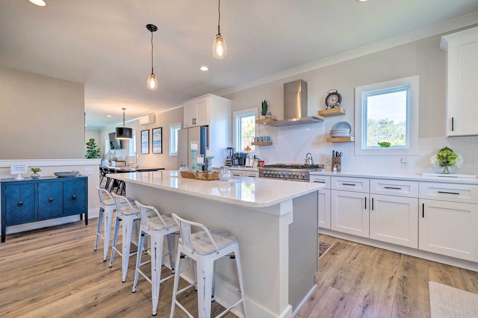 Kitchen | Coffee Maker | Blender | Toaster Oven | 4-Story Home