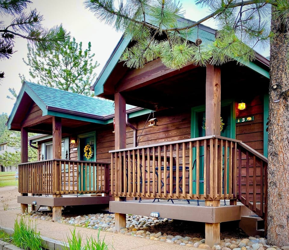 Romantic Cabin | Terrace/patio