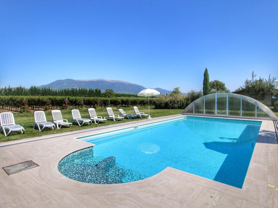 Holiday Home Swimming Pool