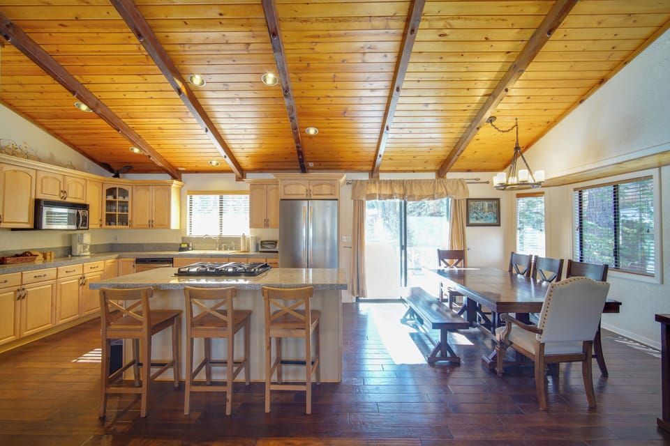 Kitchen | 2nd Floor | Coffee Maker | Dishware & Flatware | Cooking Basics