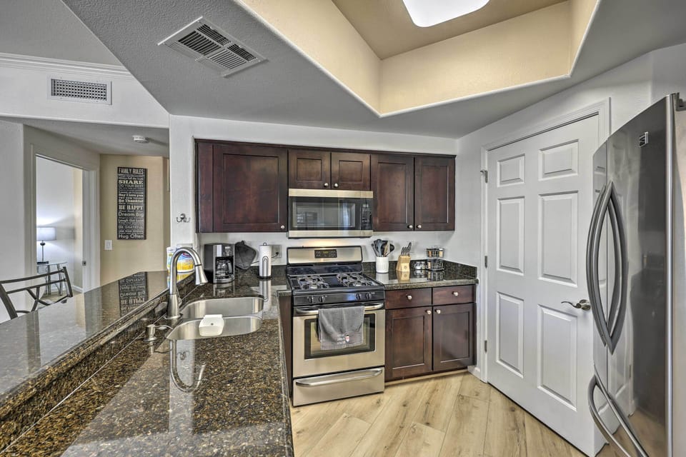 Fully Equipped Kitchen | Cooking Basics | Coffee Maker | Blender | Toaster