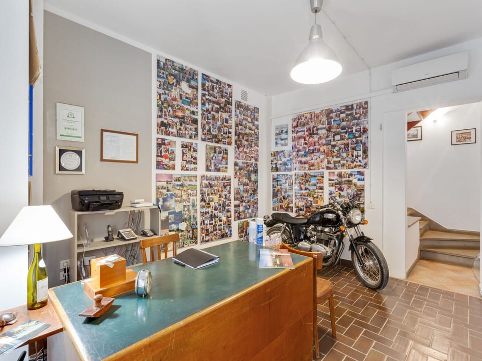 Entrance / Reception