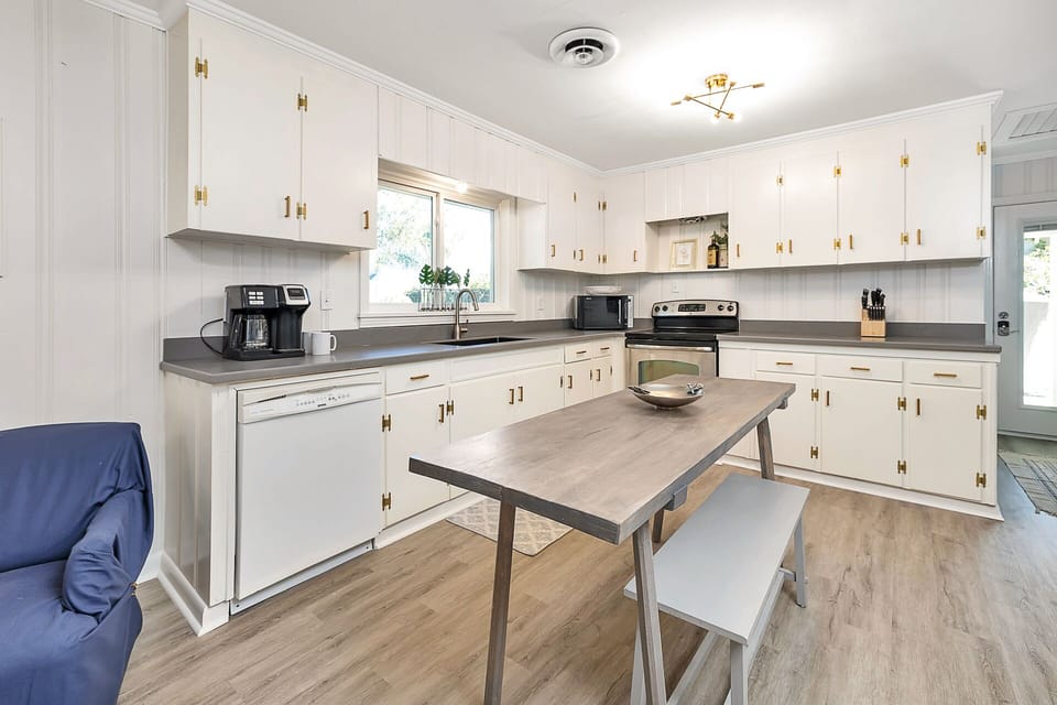 Well equipped open kitchen