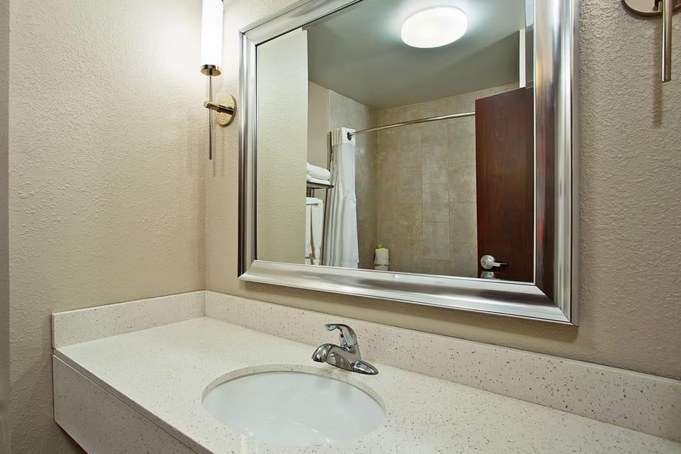 Hair dryer, towels