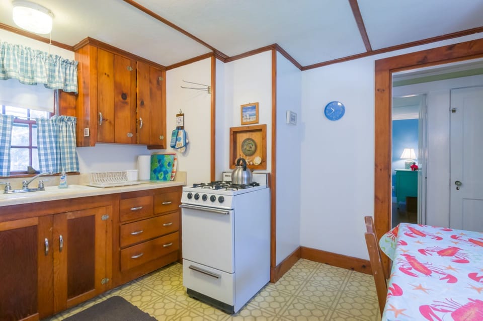 Entry way into kitchen