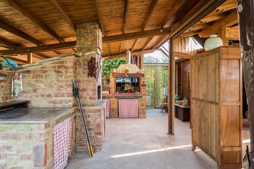 Other Room, Outdoor