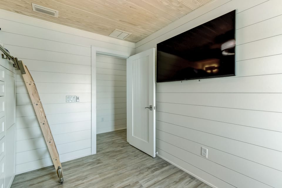 Guest Bedroom #2 TV on the 3rd Floor