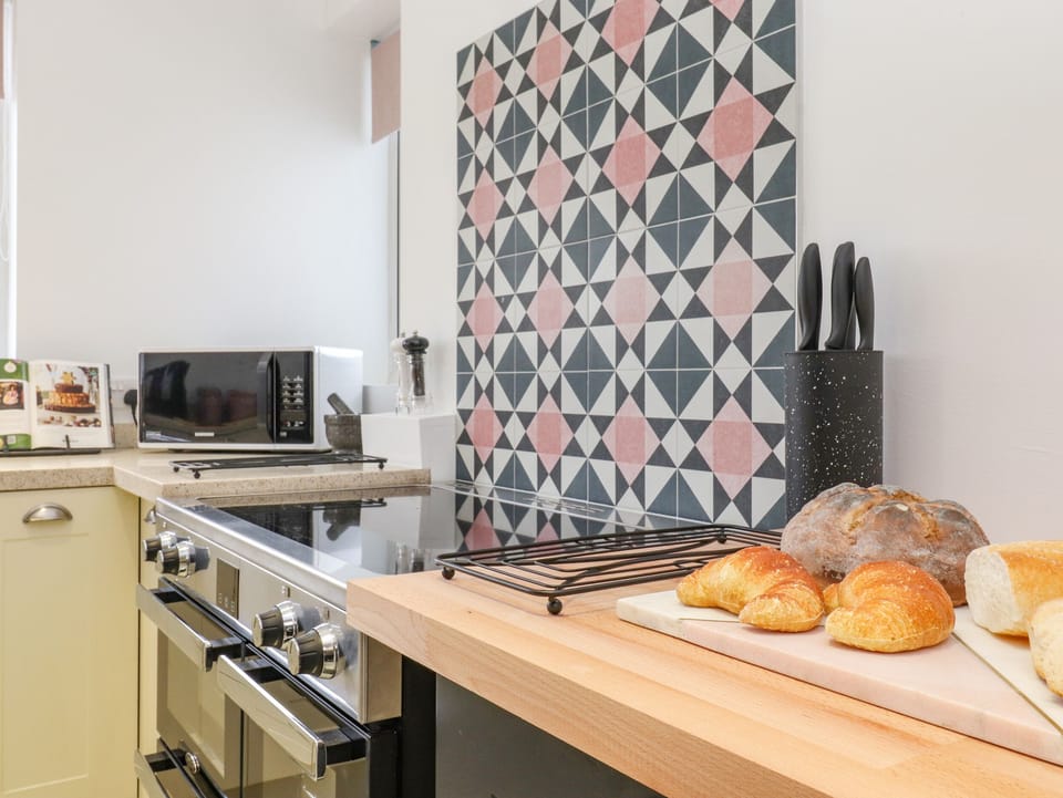 Fridge, dishwasher, electric kettle, toaster