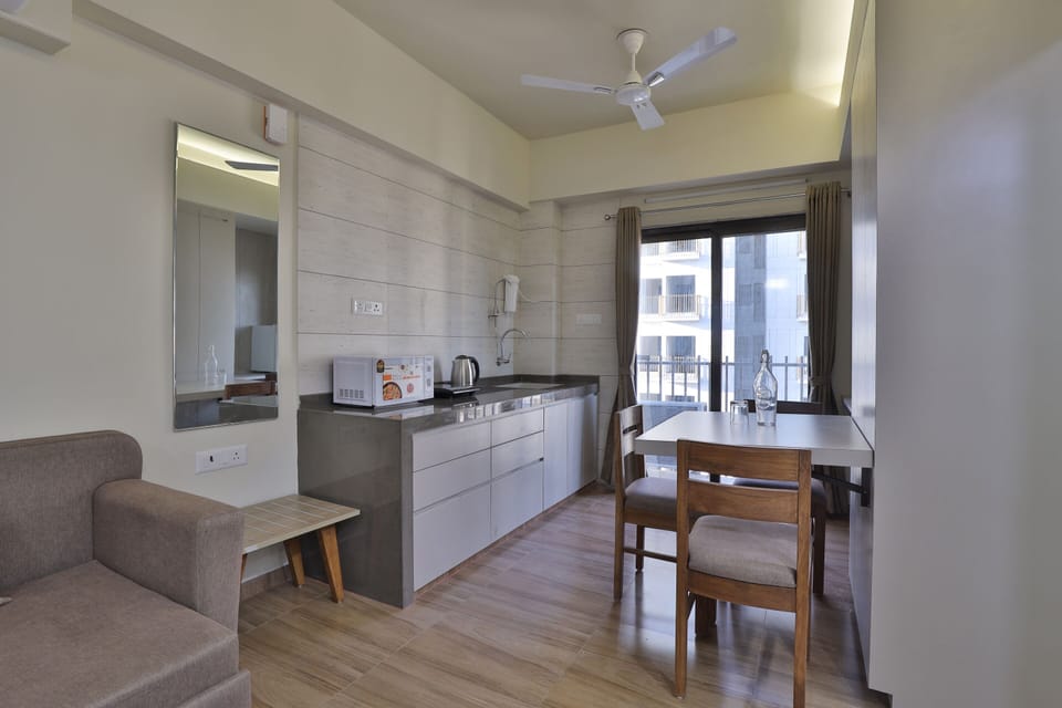 Family Room, Non Smoking, Garden View | Premium bedding, down comforters, memory foam beds, in-room safe