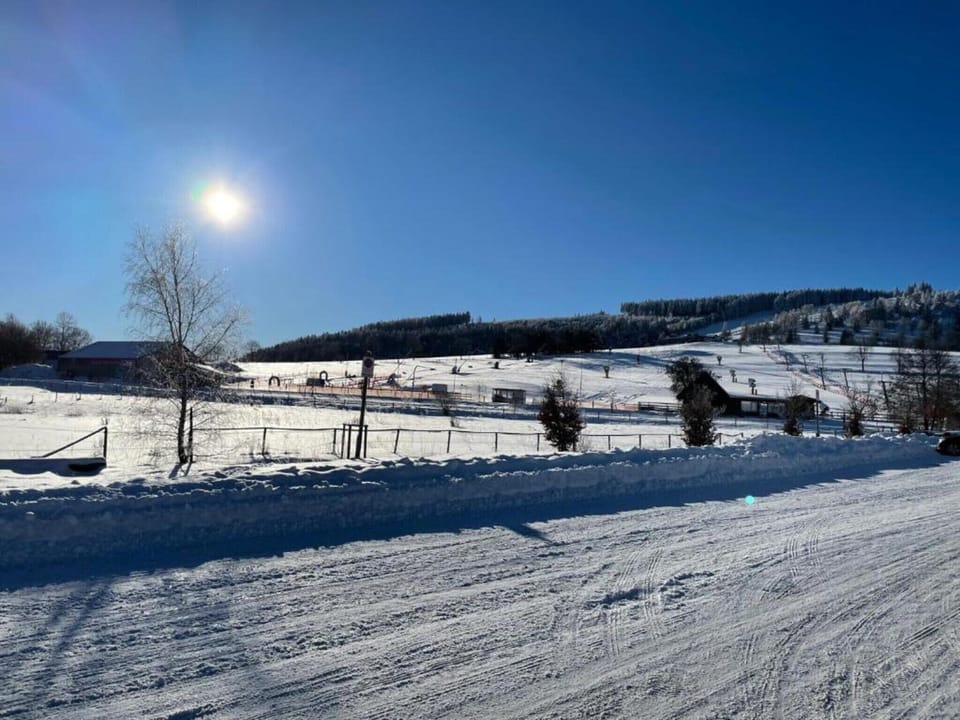 Surroundings [winter] (1-5 km)