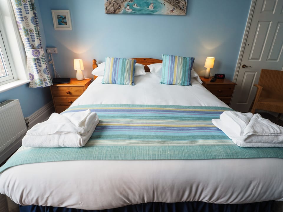 Superior Double or Twin Room | Blackout drapes, iron/ironing board, free WiFi