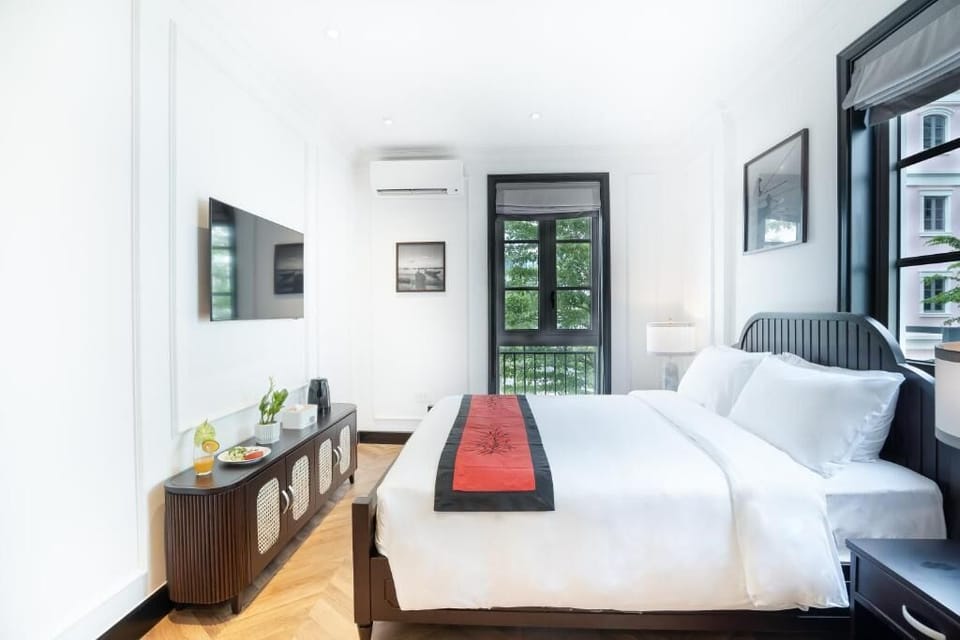 Luxury Double Room | Premium bedding, Select Comfort beds, in-room safe, desk