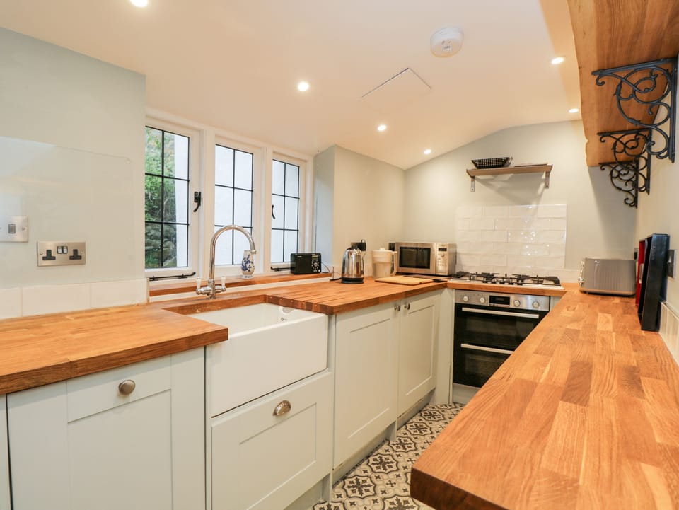 Fridge, dishwasher, electric kettle, toaster