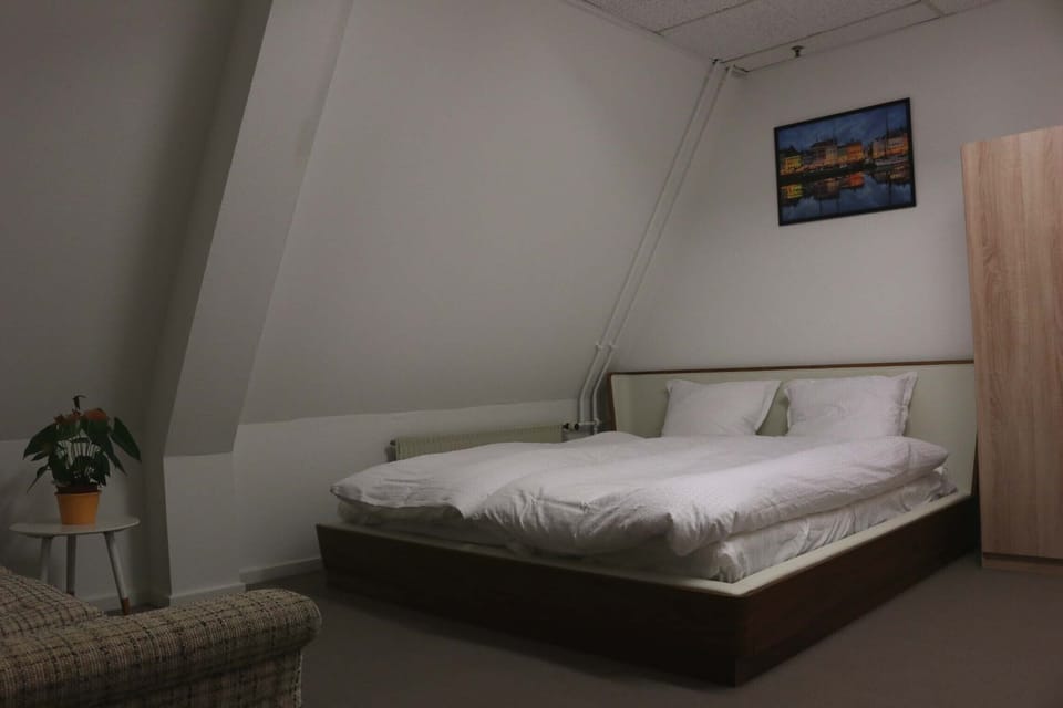 Economy Quadruple Room | Free WiFi, bed sheets