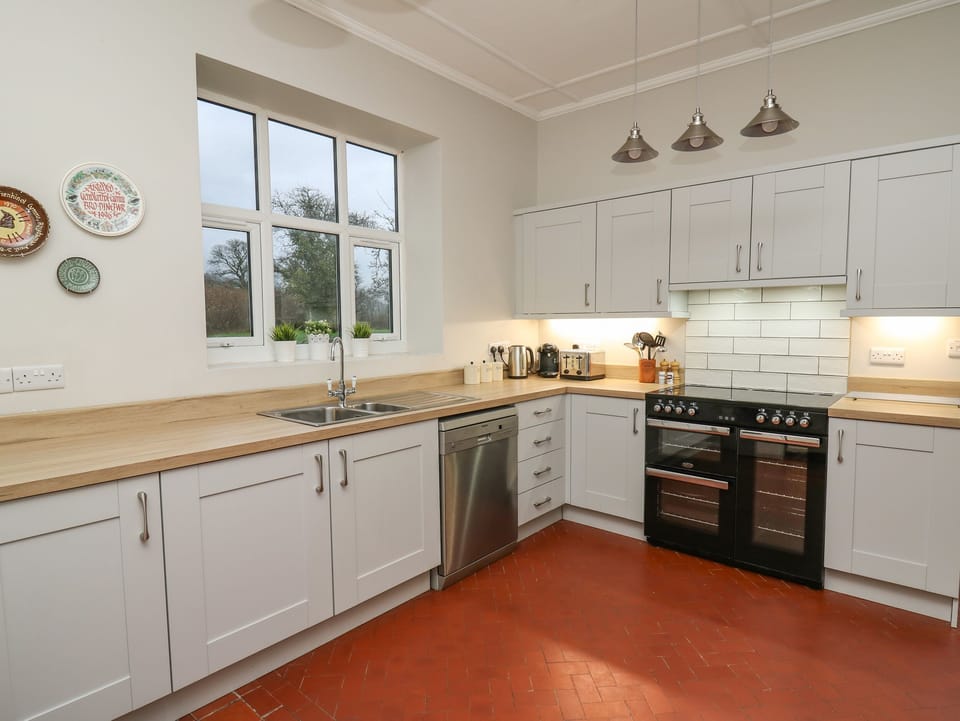 Cottage | Interior