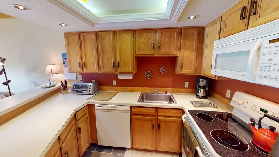 Fully Equipped Kitchen - Fully Equipped Kitchen