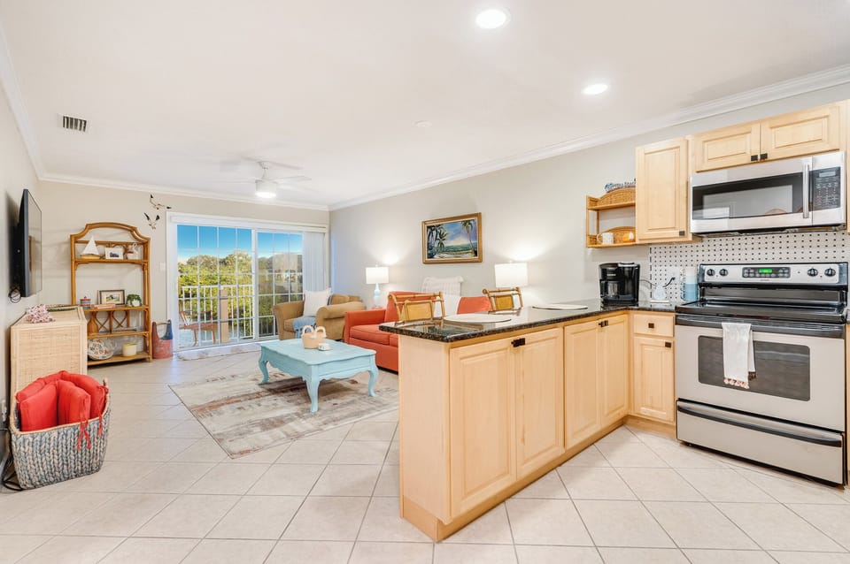 Fully Remodeled Condo