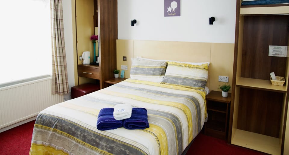 Superior Double Room | 1 bedroom, blackout drapes, iron/ironing board, cribs/infant beds