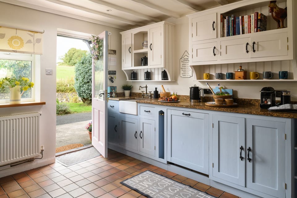 Fridge, dishwasher, electric kettle, toaster
