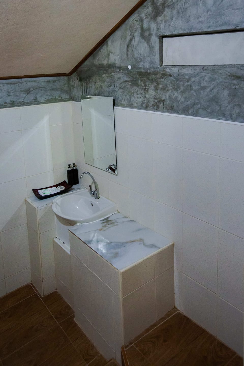 Beach Front Bungalow | Bathroom | Shower, rainfall showerhead, hair dryer, towels