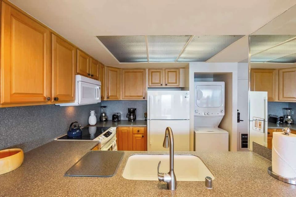 Fully equipped kitchen with needed essentials.