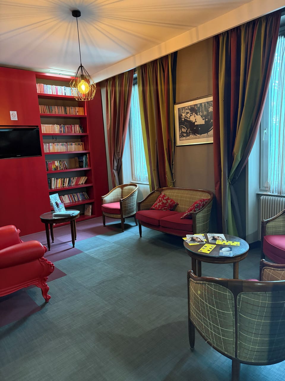 22-inch LCD TV with digital channels, TV