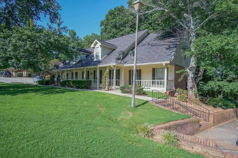 Front Exterior view 