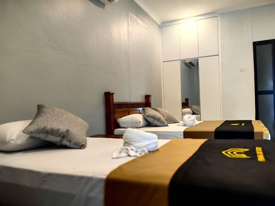 Family Double or Twin Room | Iron/ironing board